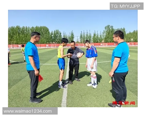 小学足球运动对学生身心发展与团队合作能力提升的积极影响分析
